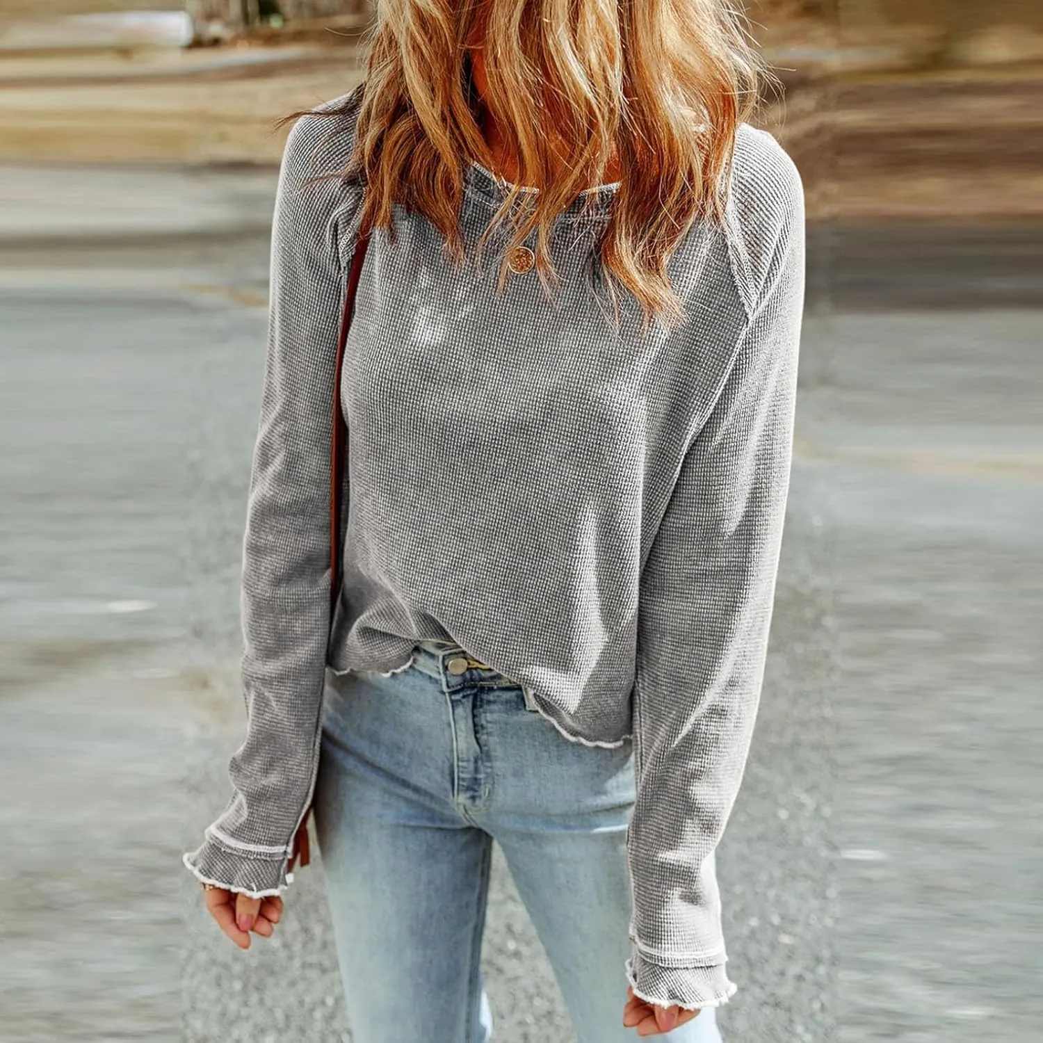 2025 Lightweight Hoodie Womens Long Sleeve Oversized Sweatshirt Casual Pullover for Winter and Spring Daily Wear