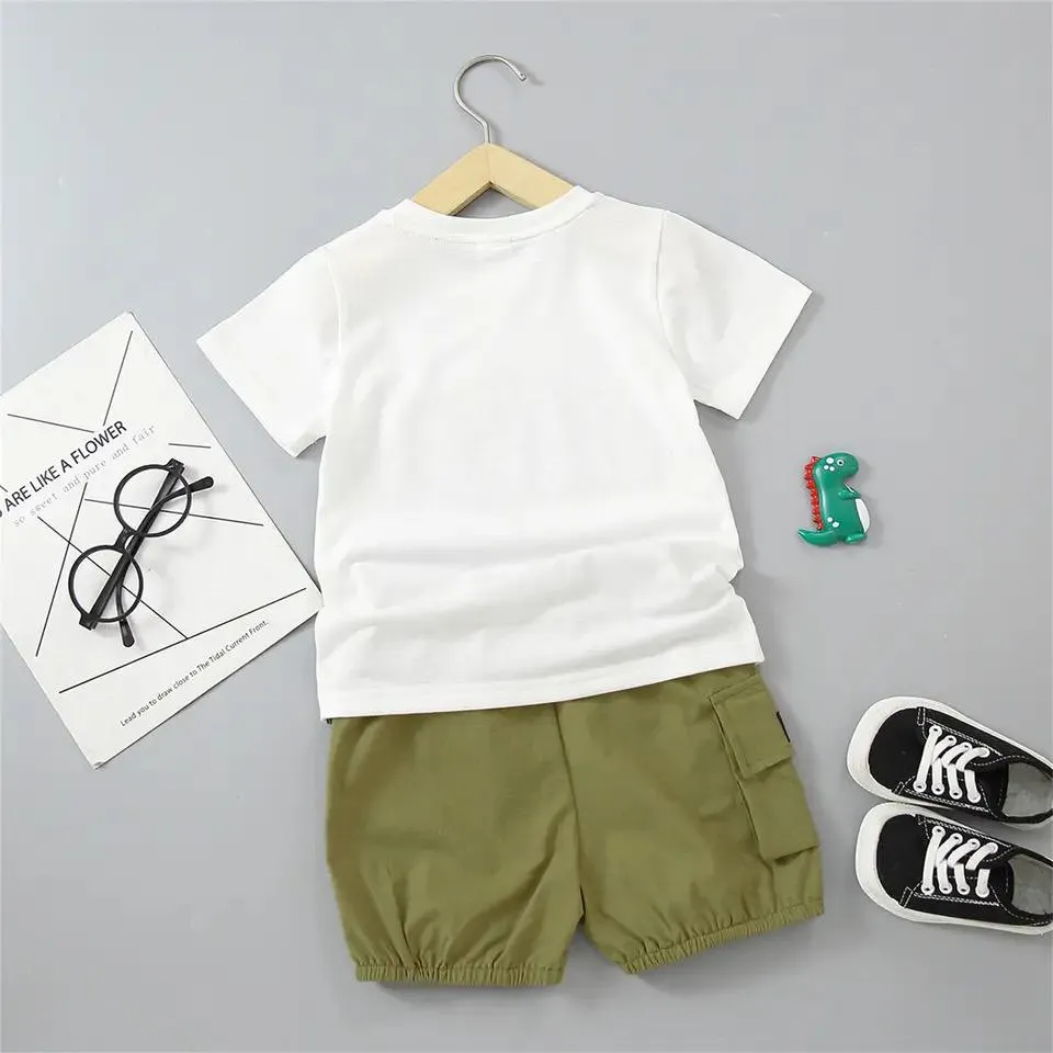 2pcs Toddler Boy Playful Dinosaur Print Tee & Cargo Shorts Set 20327582