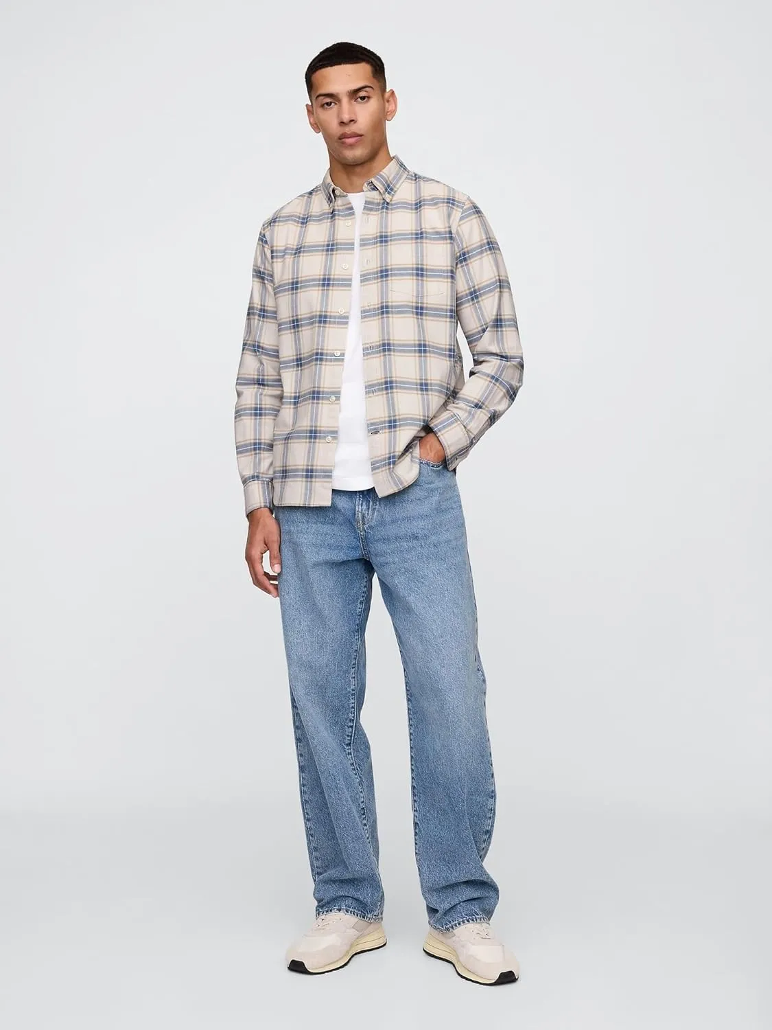 GAP Men's Long Sleeve Oxford Button Down Shirt