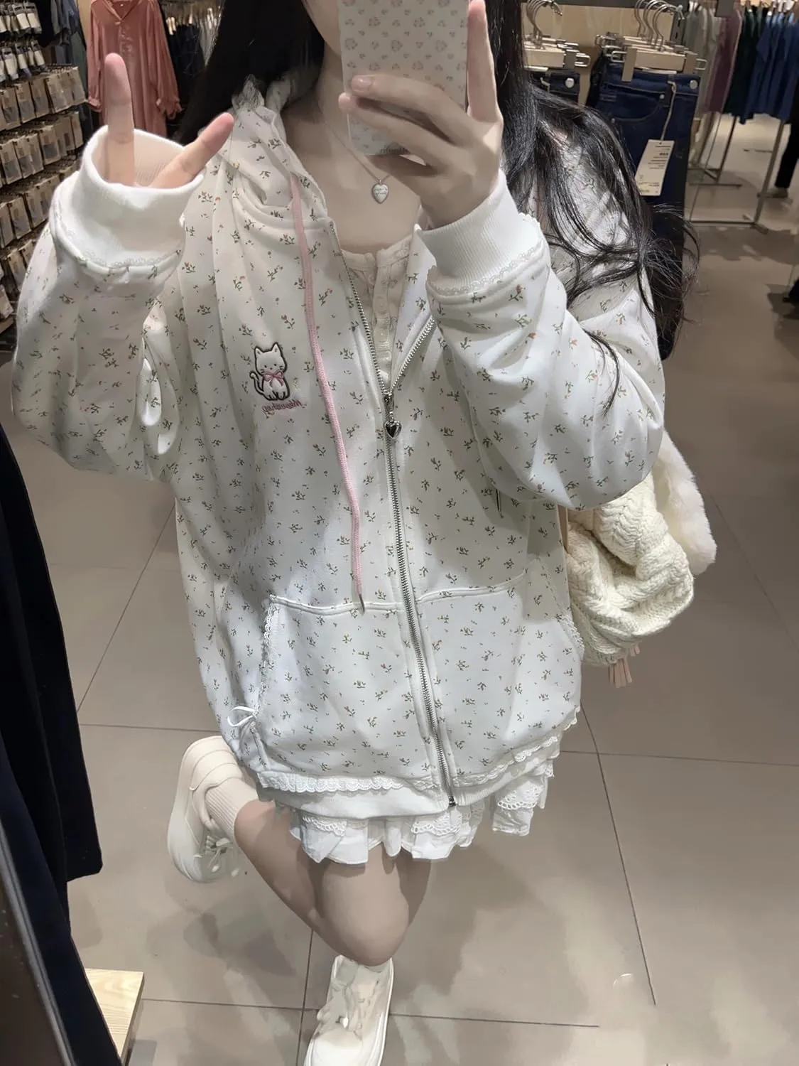 Lunoakvo Women Cute Lace Patchwork Floral Floral Hoodie Kawaii Cat Embroidery Zipper Hooded Sweatshirt for Teen Girls