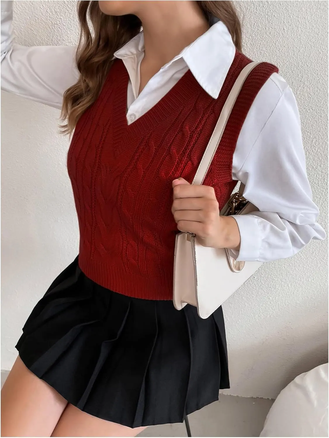 Milumia Women's Cable Knit V Neck Sweater Vest Sleeveless Ribbed Crop Tank Top