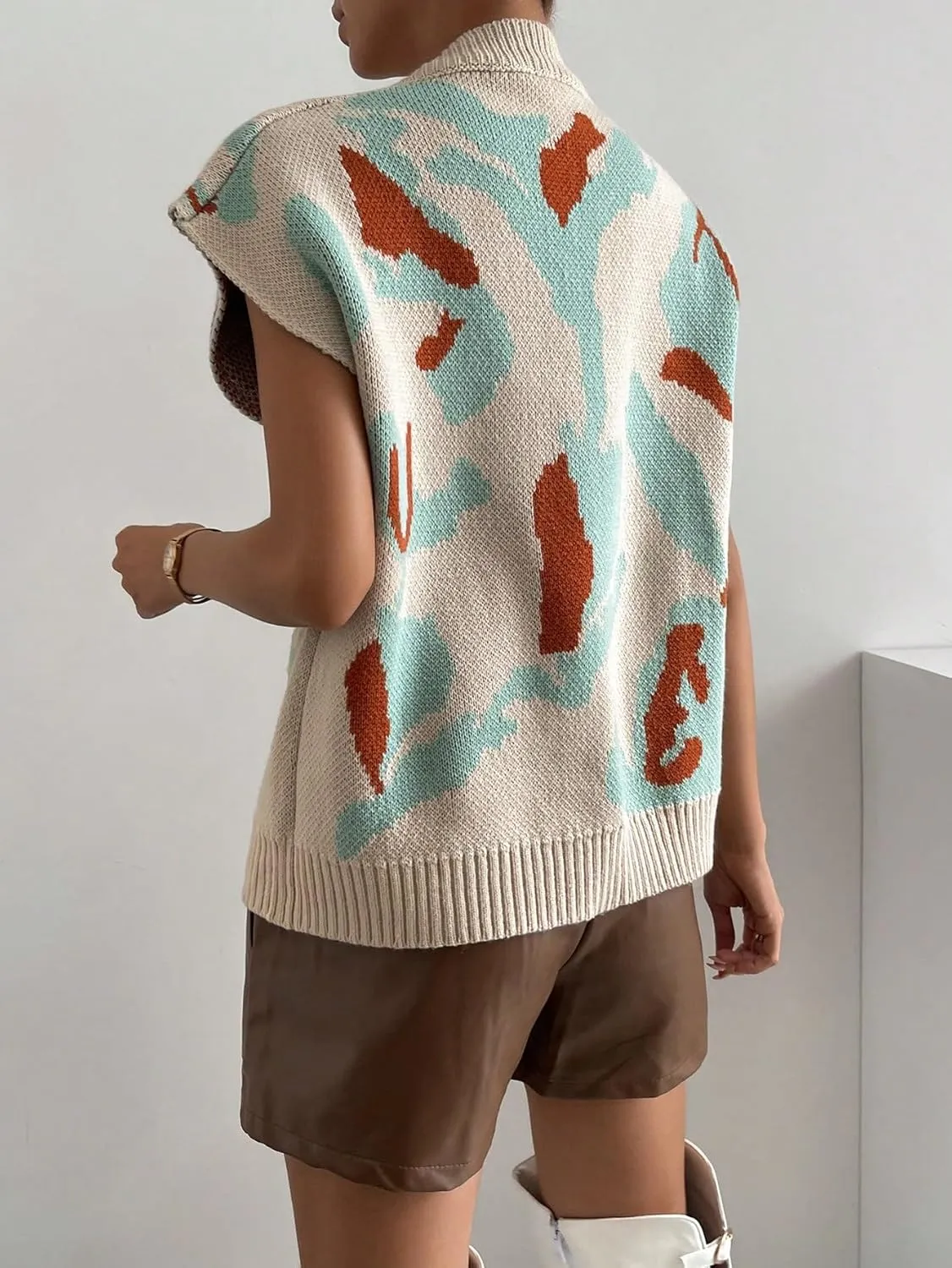 SweatyRocks Women's Colorblock Graphic Cap Sleeve V Neck Sweater Vest Casual Loose Fit Pullover Sweater Top