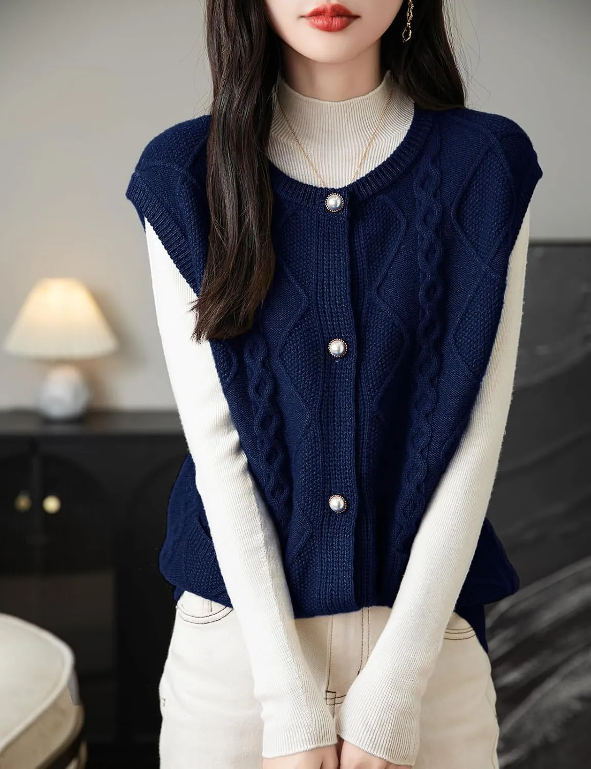 Women's 100% Merino Wool Sweater Vest 2025 Fall Winter Crew Neck Button Down Sleeveless Cable Knit Sweater Vest