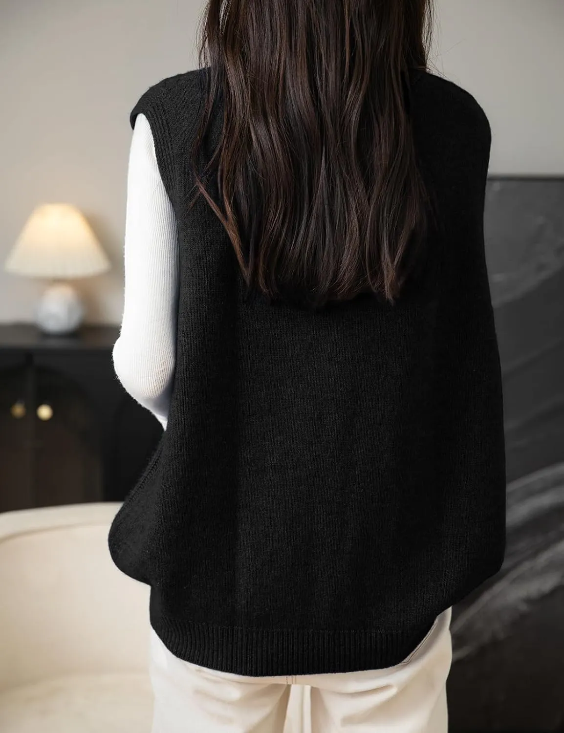 Women's 100% Merino Wool Sweater Vest 2025 Fall Winter V Neck Button Down Sleeveless Cable Knit Sweater Vest
